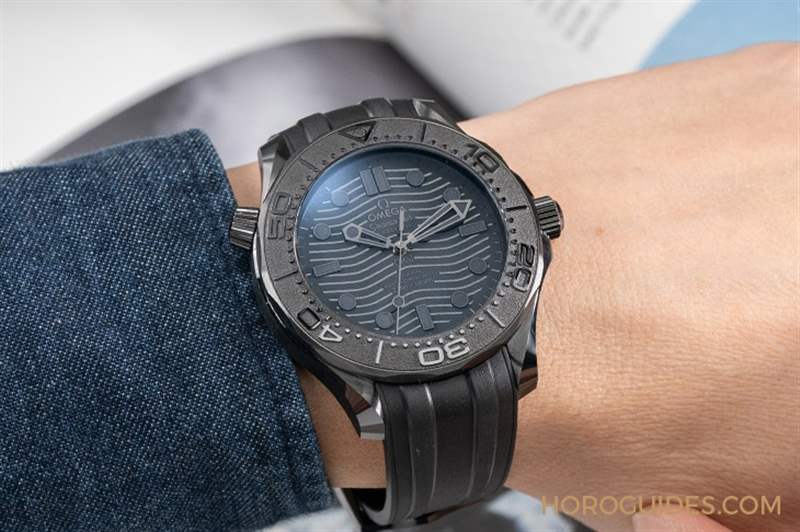 一身黑也要有層次|歐米茄陶瓷黑海馬Seamaster Diver 300M Black Black-復(fù)刻表