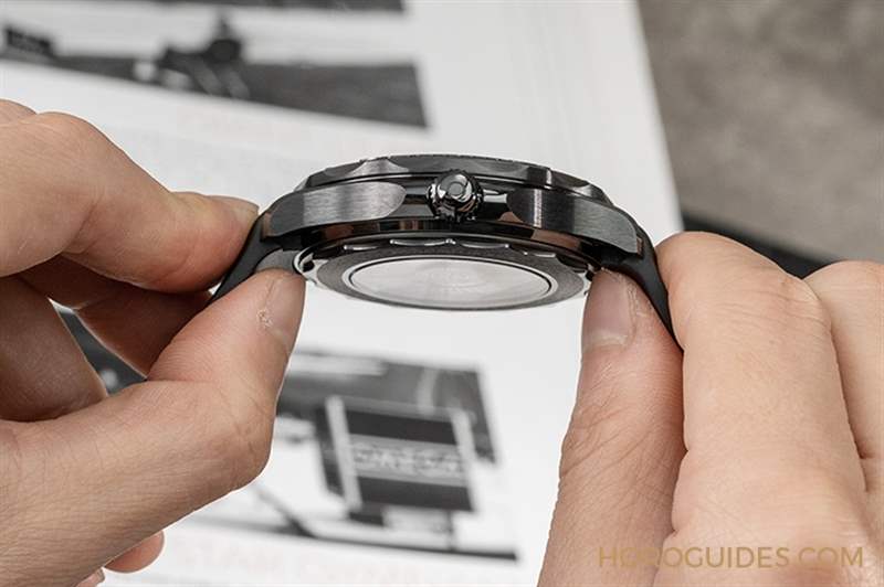 一身黑也要有層次|歐米茄陶瓷黑海馬Seamaster Diver 300M Black Black-復(fù)刻表