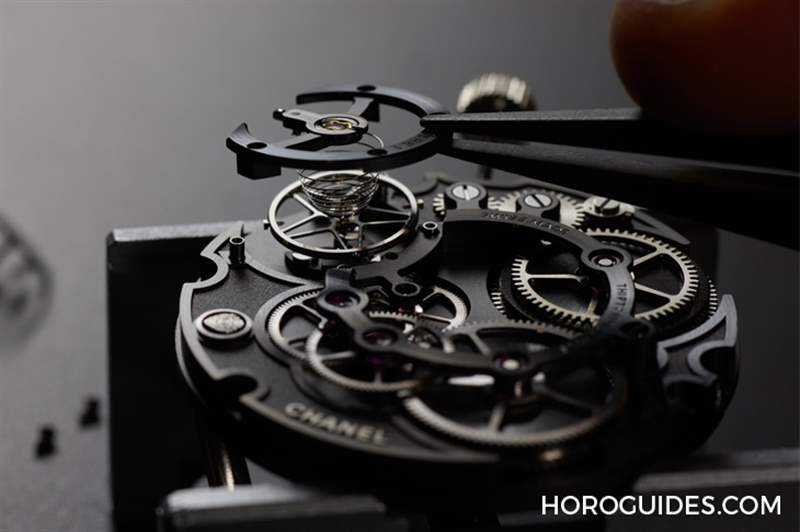 獅首章紋,實(shí)力的印記|盤點(diǎn)CHANEL 2021新作與自制復(fù)雜機(jī)芯-復(fù)刻表