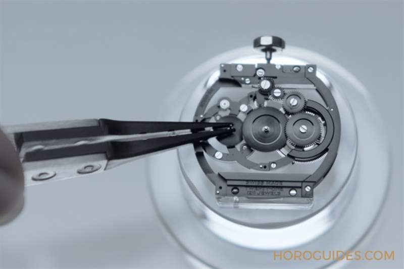 獅首章紋,實(shí)力的印記|盤點(diǎn)CHANEL 2021新作與自制復(fù)雜機(jī)芯-復(fù)刻表