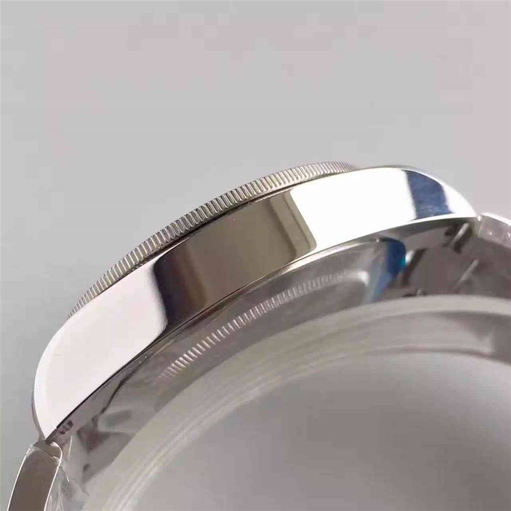 ZF廠帝舵碧灣系列M79230R-0003小紅盾復刻表做工怎么樣-復刻表