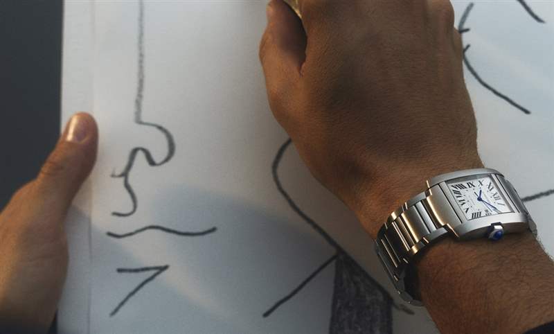 法國坦克回來了！Cartier Tank家族唯一鏈帶表款Tank Fran?aise改版回歸-復(fù)刻表