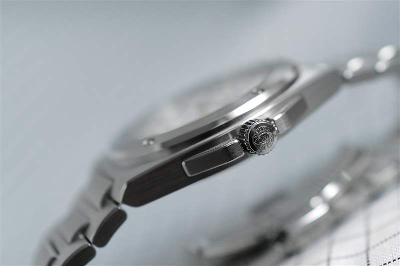 推出全新萬(wàn)國(guó)工程師自動(dòng)腕表40-復(fù)刻表