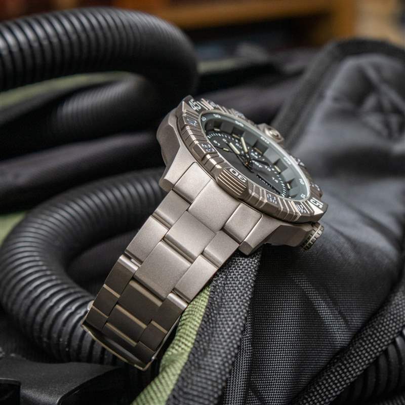 上手體驗:Traser P99 T戰術鈦金屬手表-復刻表