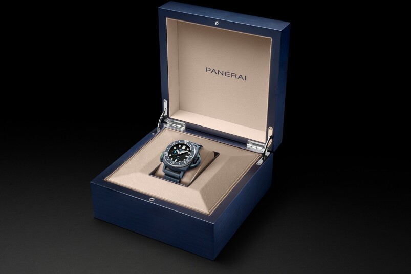 夜光功能新高度！ Panerai全新Submersible Elux LAB-ID腕表 以純機械一鍵開關(guān)發(fā)光系統(tǒng)-復(fù)刻表