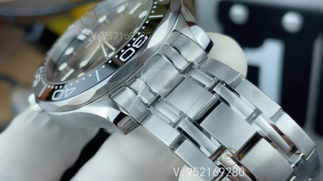 VS廠歐米茄海馬300復(fù)刻表深度測評:工藝與細(xì)節(jié)的卓越展現(xiàn)-復(fù)刻表