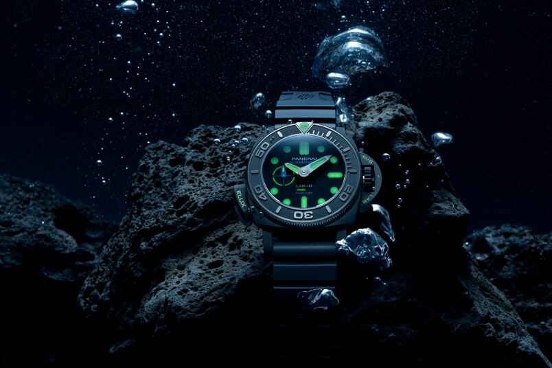 夜光功能新高度！ Panerai全新Submersible Elux LAB-ID腕表 以純機械一鍵開關(guān)發(fā)光系統(tǒng)